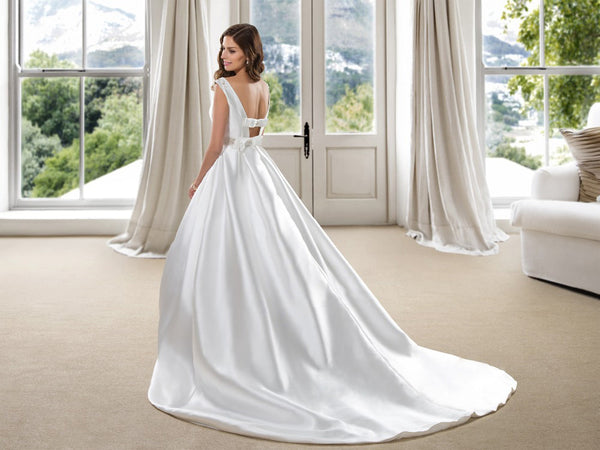 Luxury Ball Gown Wedding Dress
