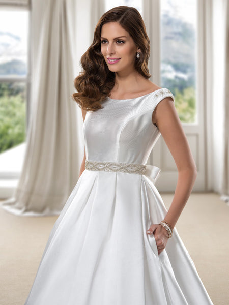 Luxury Ball Gown Wedding Dress