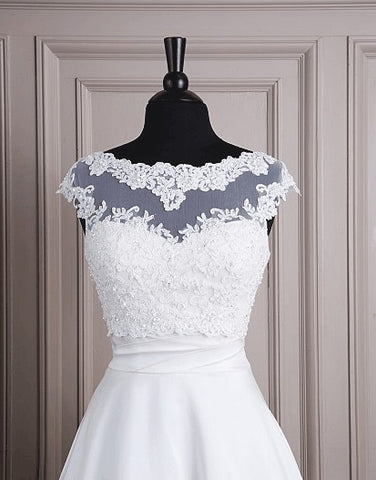 Modest Bateau Neckline Lace Bolero