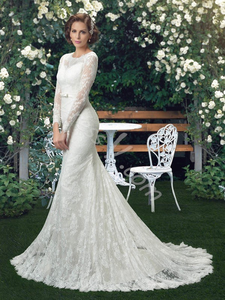 Vintage Long Sleeved Fit & Flare Wedding Dress