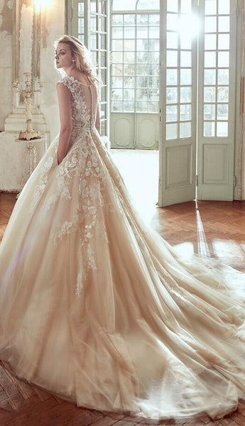 Luxurious A-line Wedding Dress With Pockets