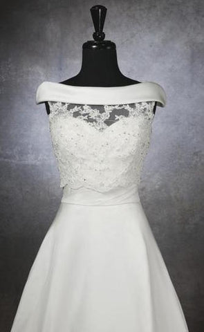 Elegant Boat-neck Collared Lace Bolero Jacket